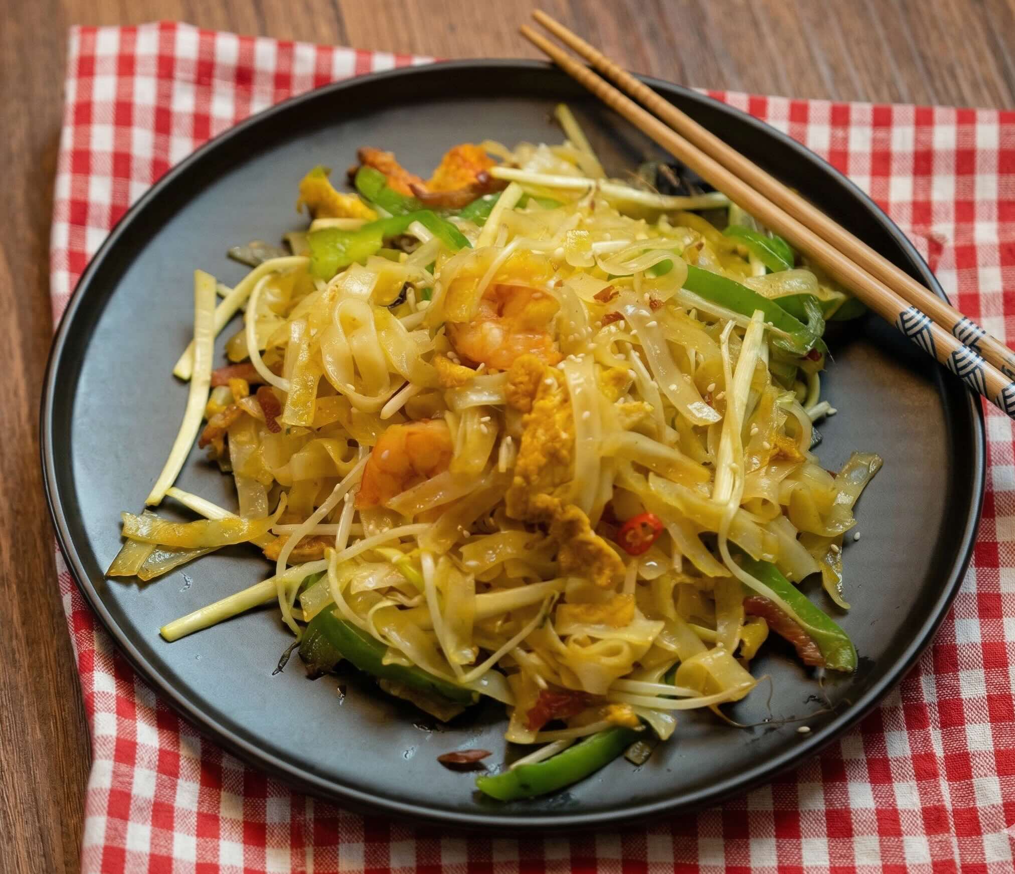 Malaysian Style Stir Fried Rice Noodle